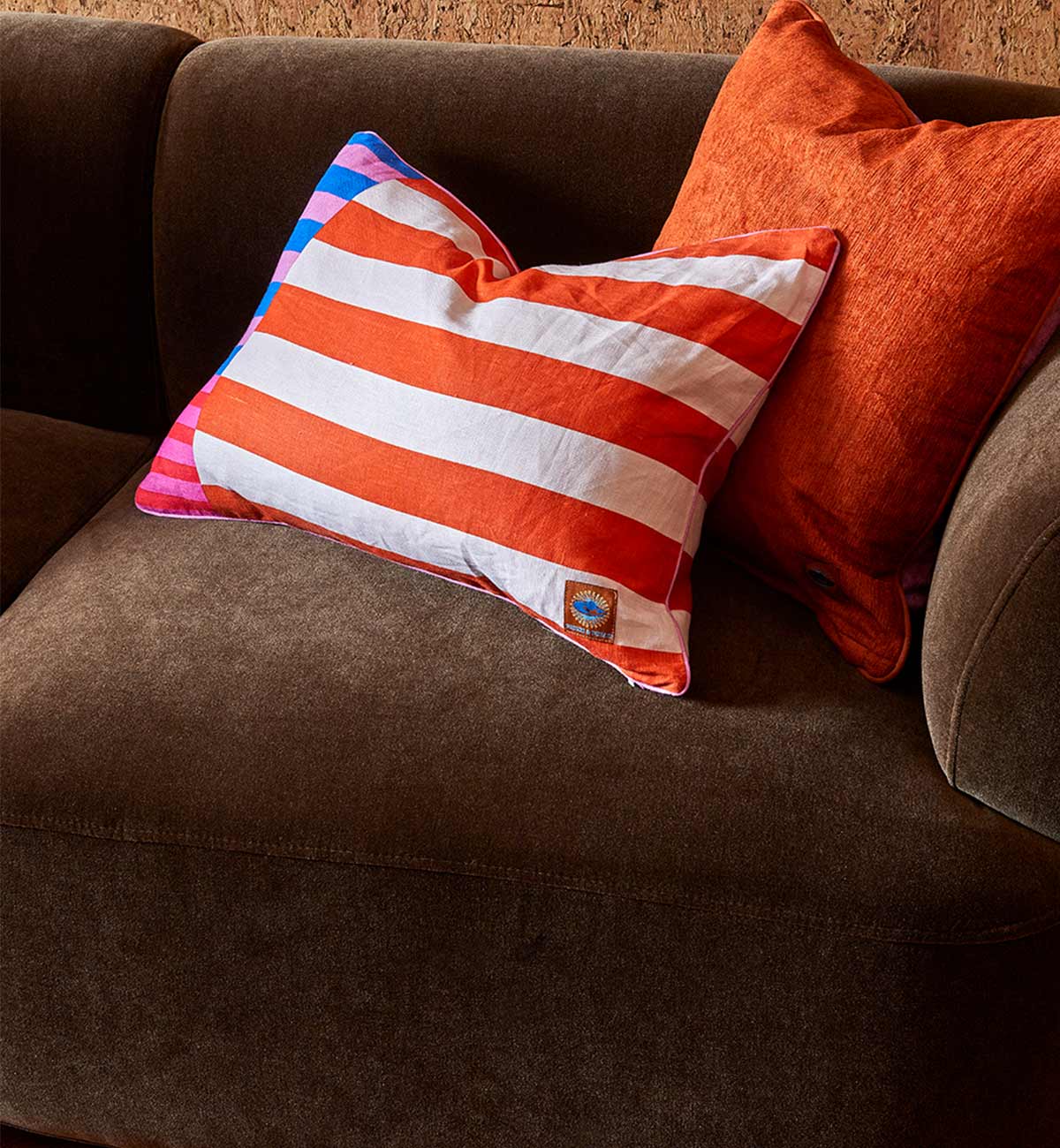 Sunday Sofa LHF Chair With Arm In Espresso - Image 4